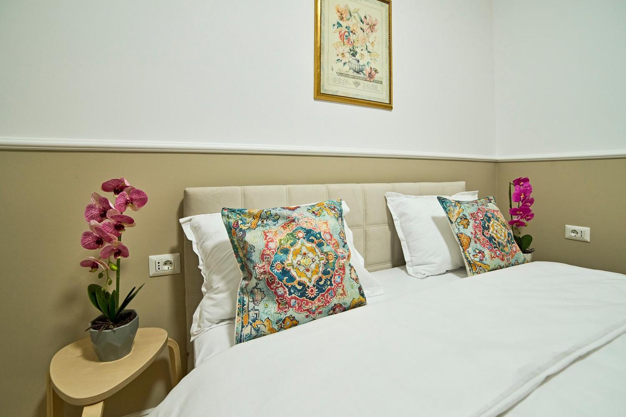 Dona Premier Suites Bucarest Esterno foto