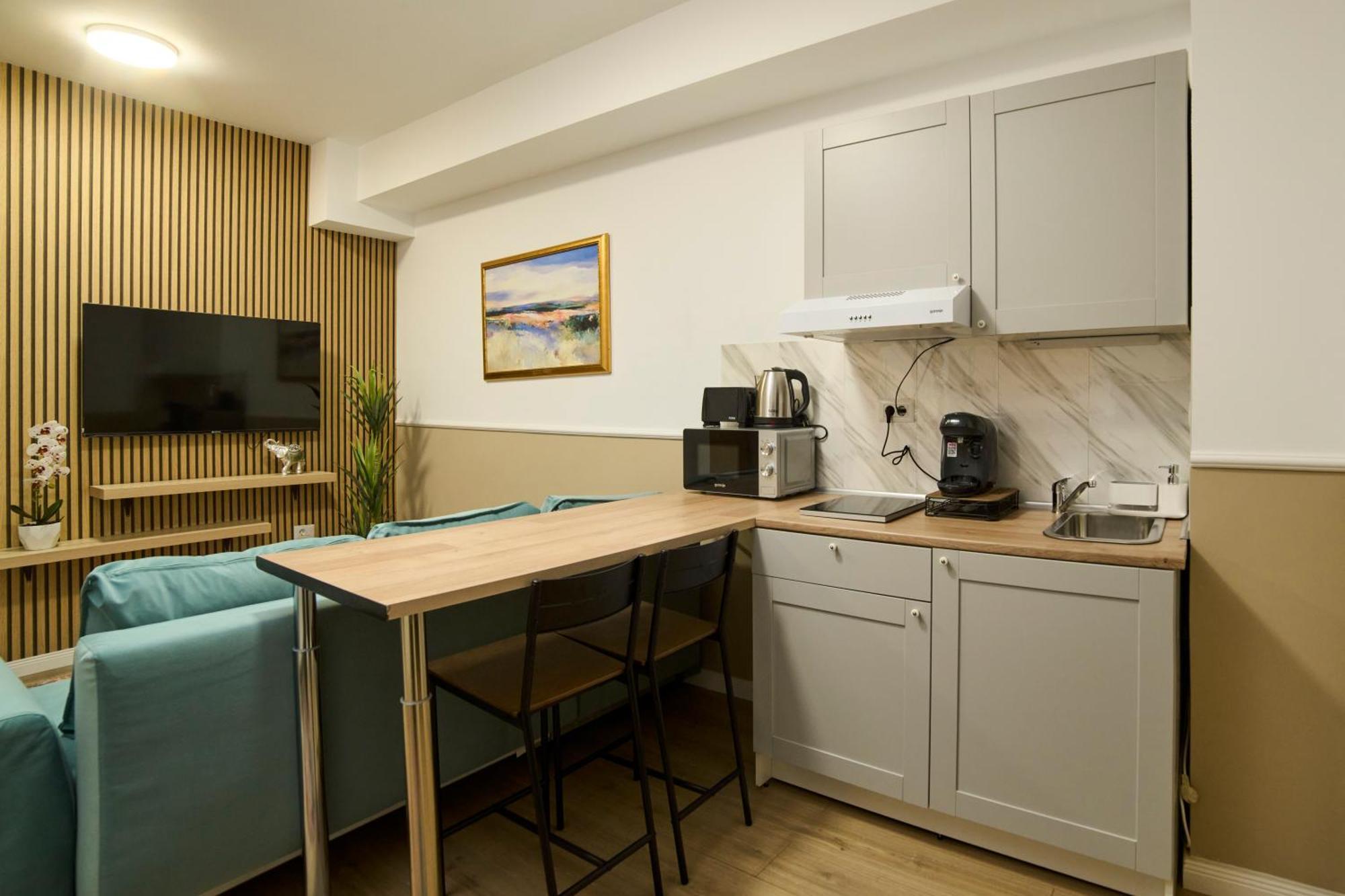 Dona Premier Suites Bucarest Esterno foto
